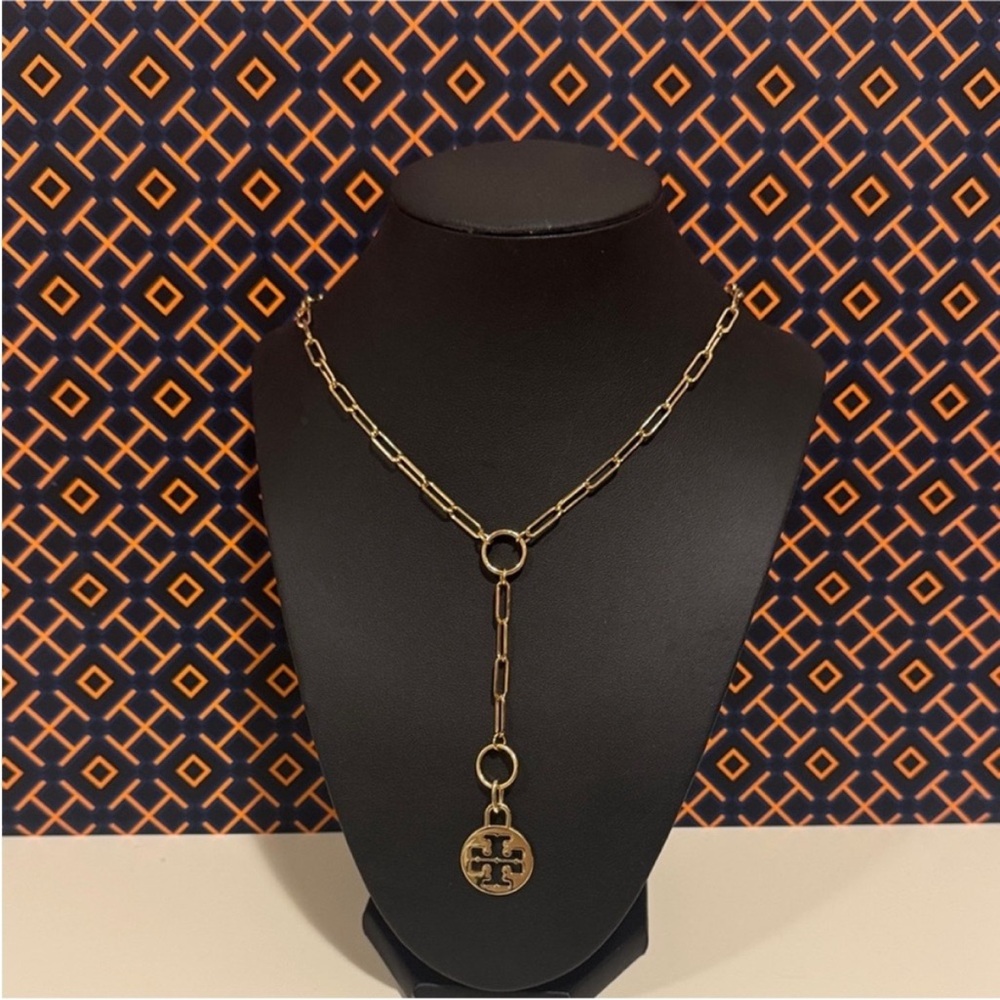 NEW🎁 Necklace with Tory Burch Round Logo charm/ medallion